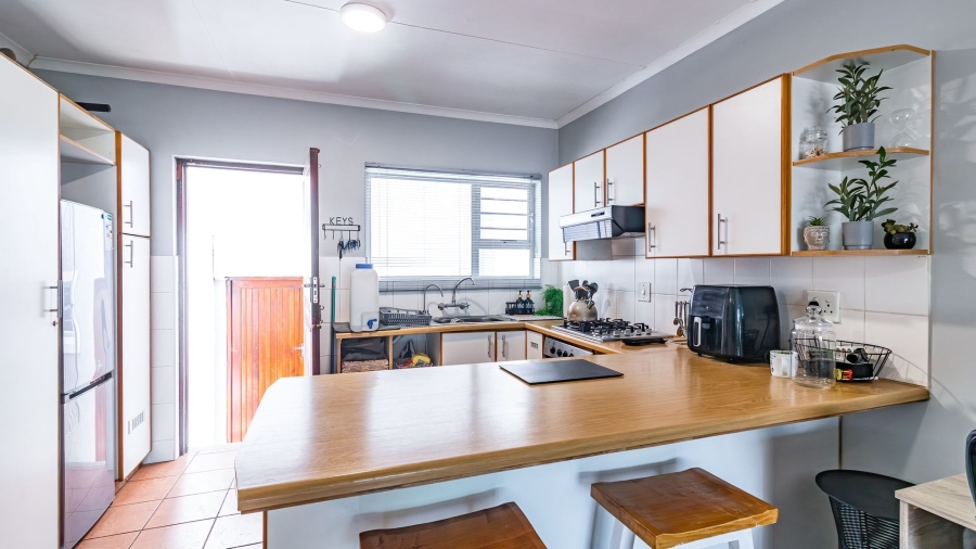 2 Bedroom Property for Sale in Abbotsford Eastern Cape